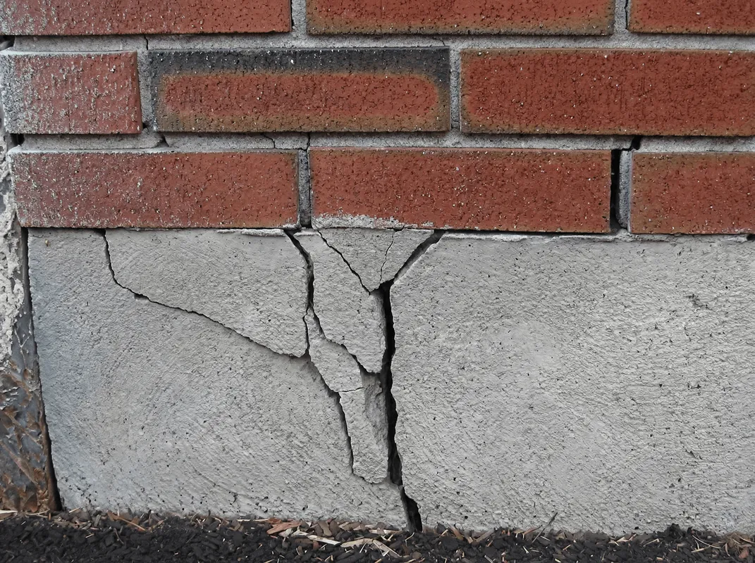 Concrete foundation with serious structural damage in Akron, OH